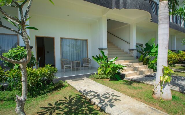 Lovina Beach Club & Resort