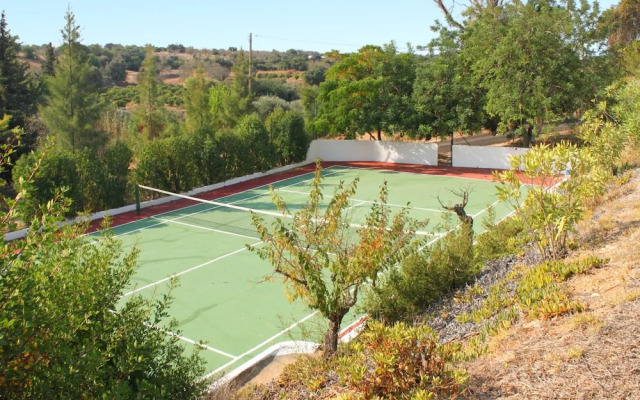 Neves I Guia in Guia