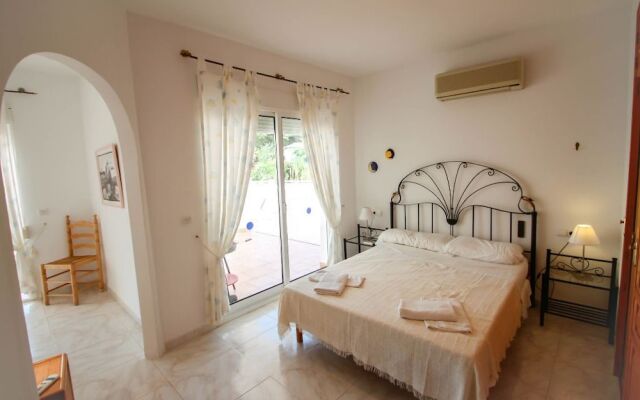 Suerte - sea view villa with private pool in Moraira