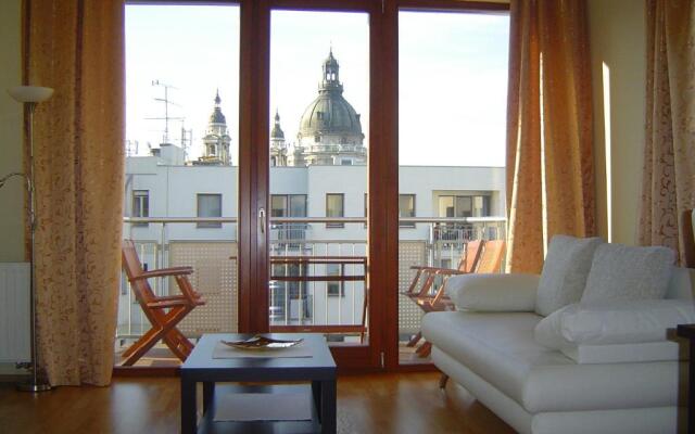 Trendy Deluxe Apartments