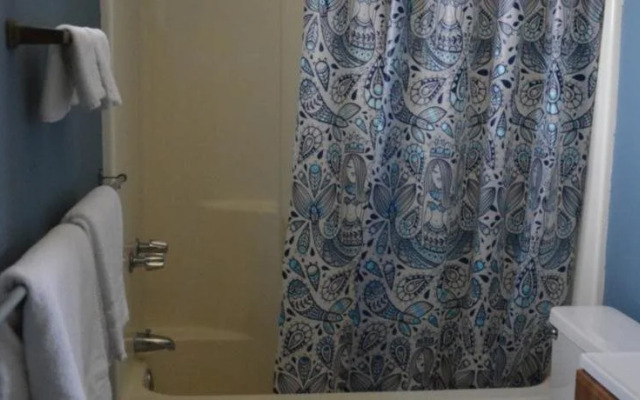 Mojave Trails Inn and Suites