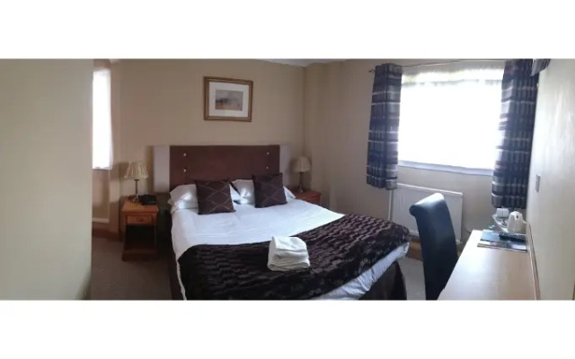 Caledonia Hotel