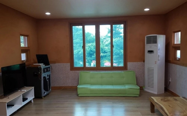 Gyeongju Healing Camp Glamping