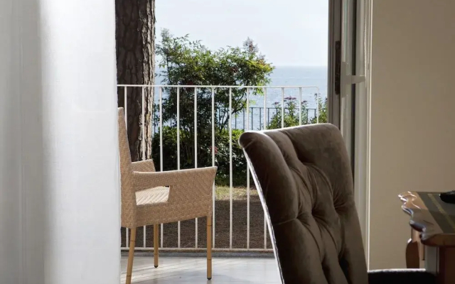 Hotel Riviera & Maximilians