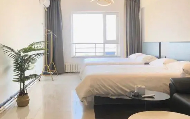 Qingling Apartment (Changchun University Satellite Plaza Branch)