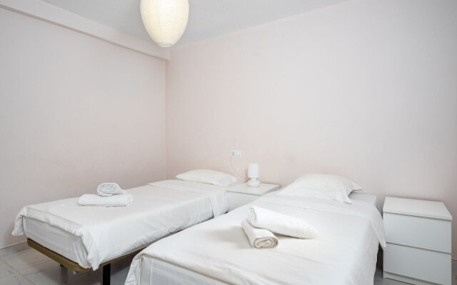 Beachside Penthouse in Los Boliches Ref 126