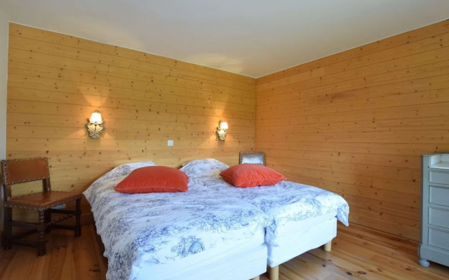 Rural Renovated Farmhouse With Large Garden - фото 2