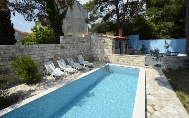 Villa Avantgarde B&B