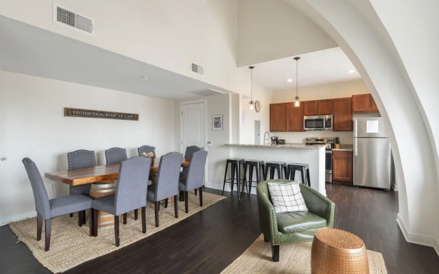 Divine Lorraine Apartment Hotel