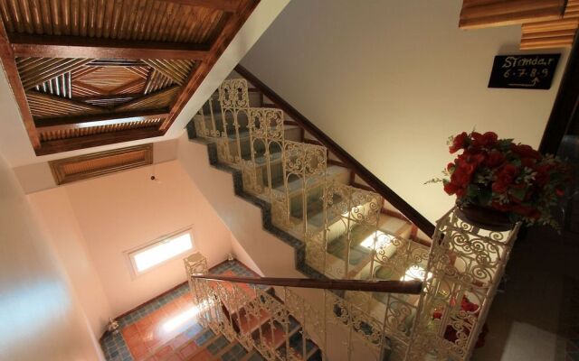 Hotel New Mars Dades