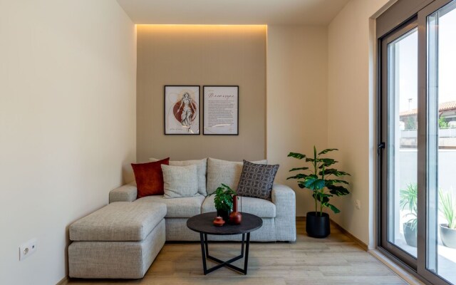 Io Suites
