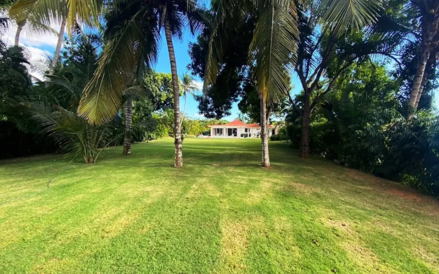 Seasideserenity - Luxury Villa Steps From The Beach