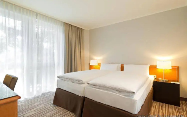 Park Inn By Radisson Dusseldorf-Kaarst