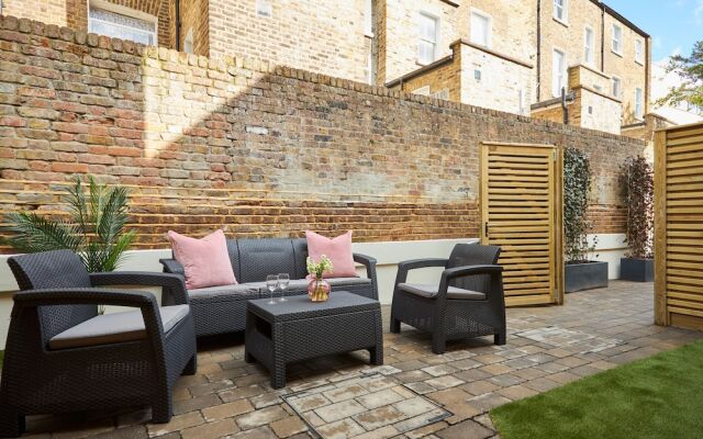 Hammersmith Mews by Viridian Apartments