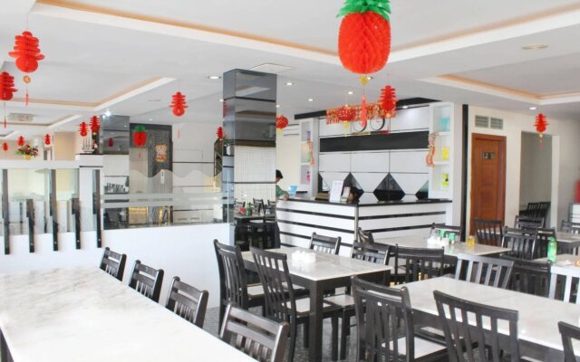Airy Golden Gate Batam