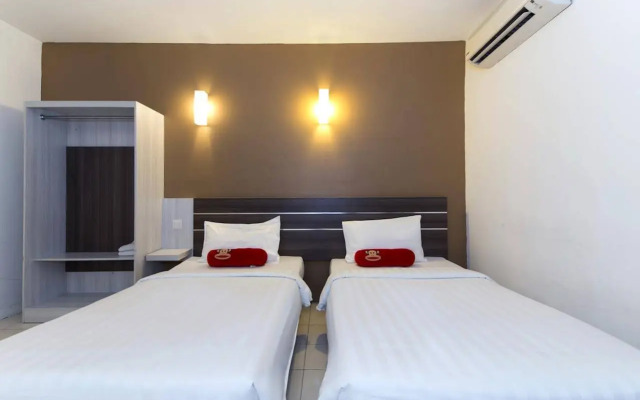 Simms Grand Inn