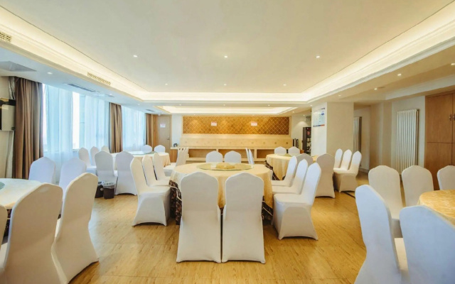 Vienna 3 Best Hotel (Luoyang Municipal Government High Speed Railway Station) – Business – Luoyang