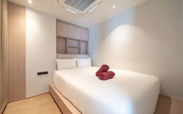 Sea View Chic Design 2BR Karon Condo 16C