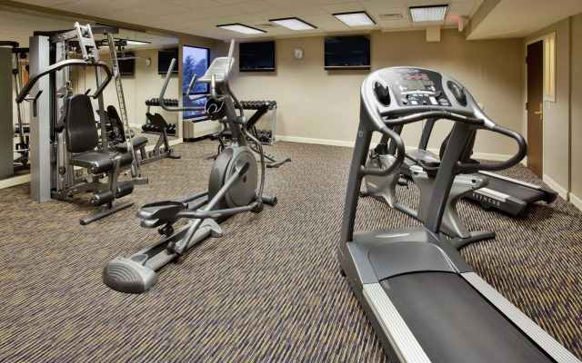 DoubleTree by Hilton St. Louis Airport