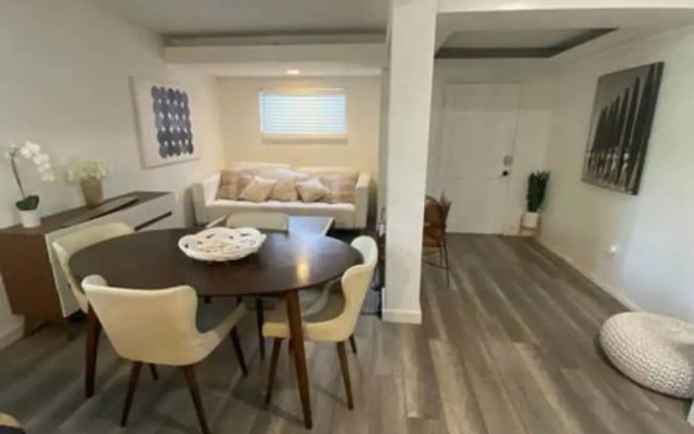 Pool Parking 2 Bedroom Retreat Sleeps 5