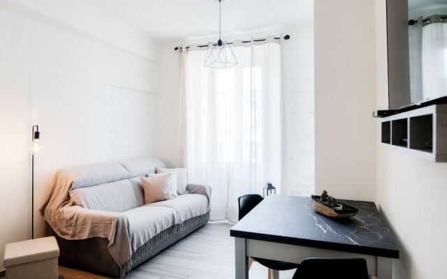 MyHomeInComo - S&O Apartment