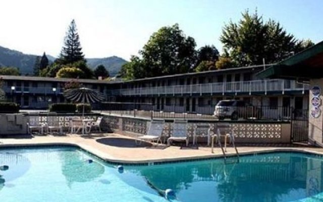 Economy Inn Ukiah