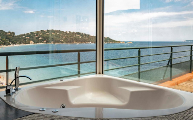 Surplage Hôtel Cavalière