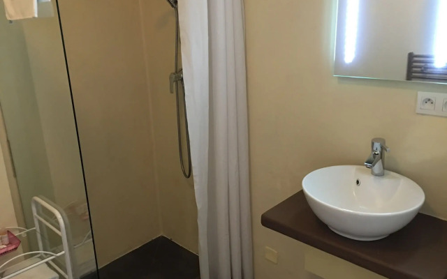 Résidence Hôtelière En Aparté
