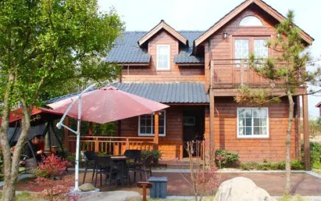 Tiantai Feitou Chalet