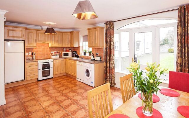 No 20 Killarney Holiday Village