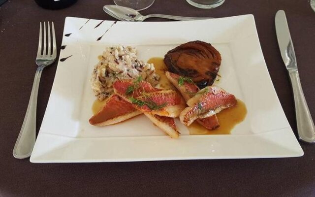 Hôtel le Pont d'Arcole