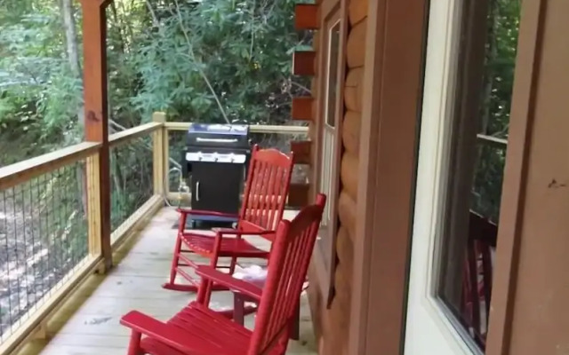282 Cozy Cub 1 Bedroom Cabin