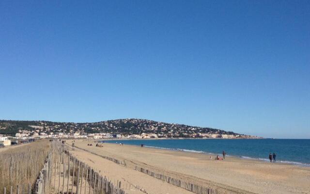 Appartement Sète, 2 pièces, 4 personnes - FR-1-338-302