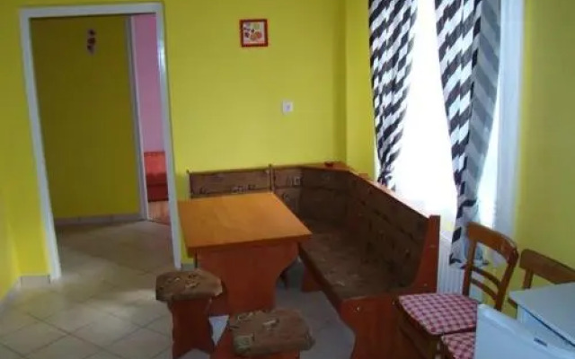 Sárgarigó Vendégház