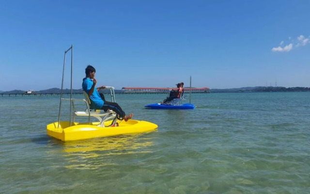 Dreamland Beach Holiday