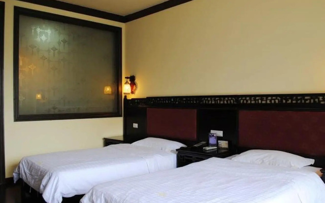 Yangshuo River Valley Resort Hotel