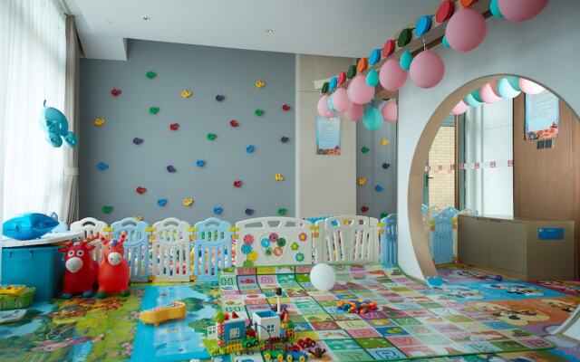 Bright QiandaoLake Resort