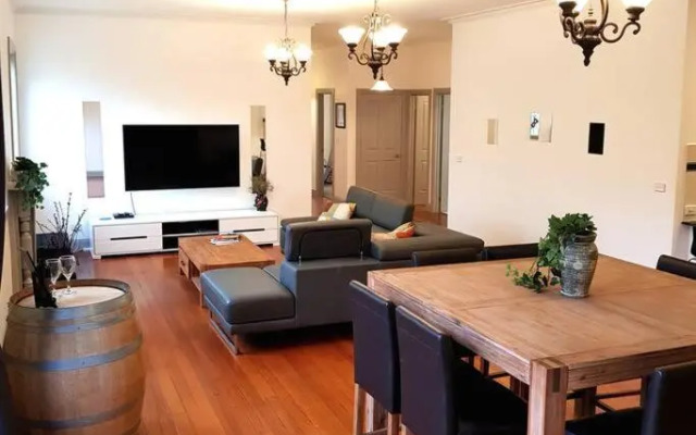 Westend House Healesville