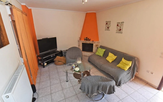 Demi Maisonette
