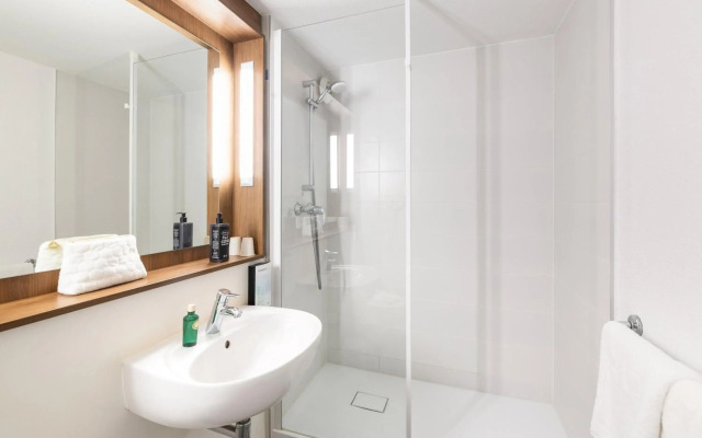 Greet Hotel Angouleme