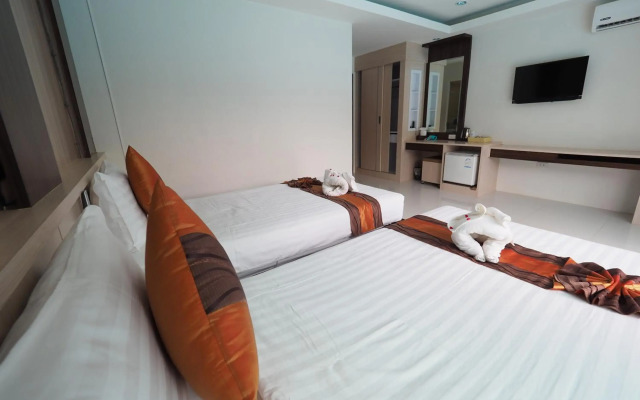 Lanta Fevrier Resort