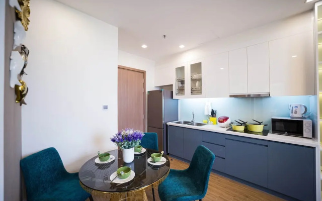 Canh Apartment in Vinhomes Green Bay