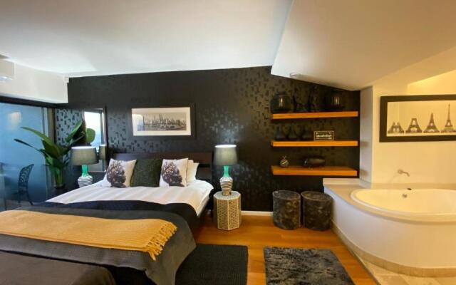 Clifton YOLO Spaces – Clifton Beachfront Executive