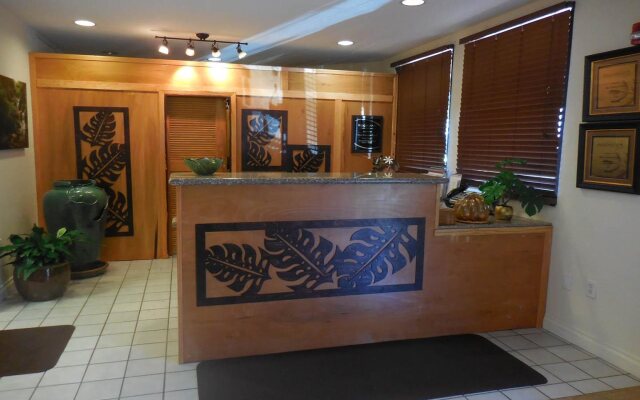 Maui Schooner Resort