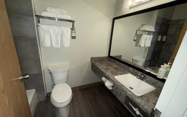 Super 8 by Wyndham Fort St. John BC