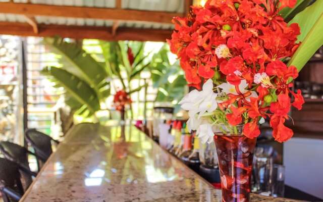 Rock Point Villas Vacations Rentals Sandy Bay, Roatan, Honduras.c.a