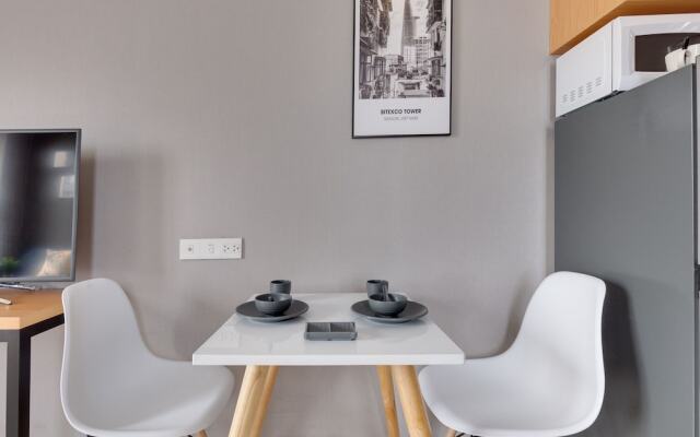 Saigon Authentic Home - FREE Infinity Pool & Gym Center & Drop-off Airport