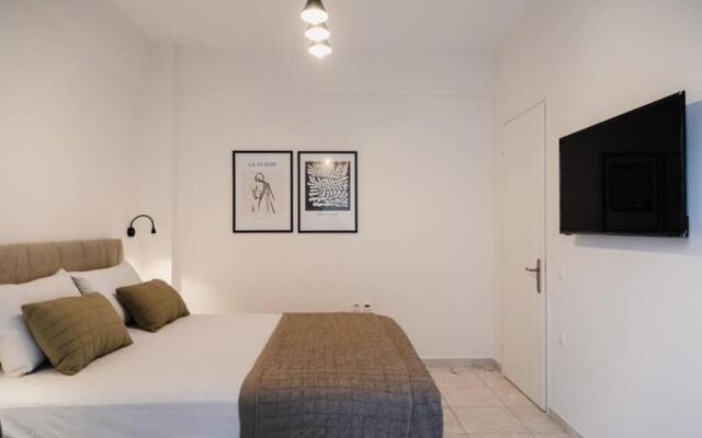 Alexandros Apartments