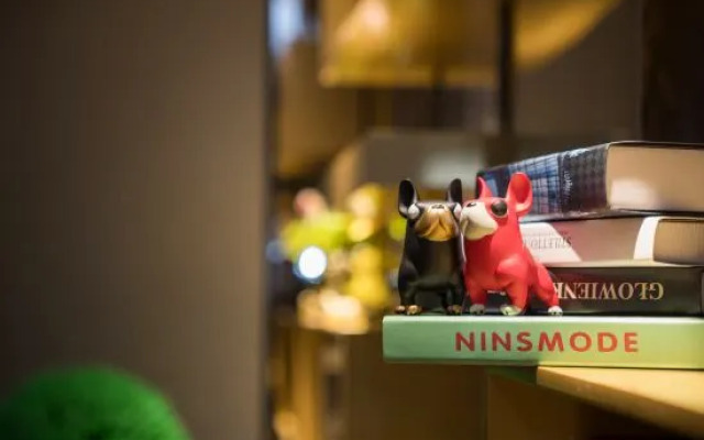 Sushi Light Luxury Hotel (Shanghai Hongmei Road)