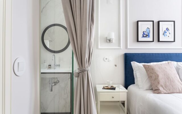 JOIVY Luxurious 2BR Apt w/street view, 2mins to Santa Justa Lift